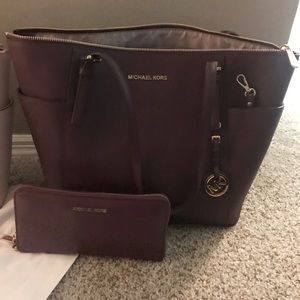 Michael Kors pure and wallet